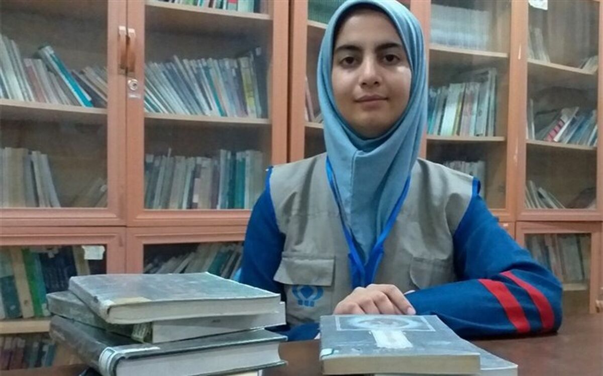معرفی شخصیت علی شریعتی توسط دانش‌‌آموز خبرنگار پانا ملارد/ فیلم