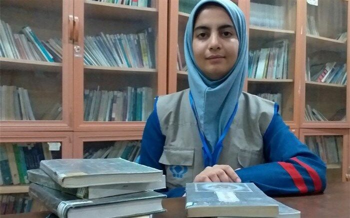 معرفی شخصیت علی شریعتی توسط دانش‌‌آموز خبرنگار پانا ملارد/ فیلم