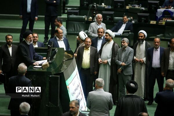 جلسه علنی مجلس شورای اسلامی با حضور رئیس جمهوری