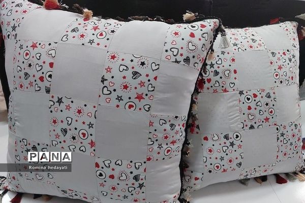 نمایشگاه دستاوردهای دانش‌آموزان هنرستان مبتکران رودهن‌