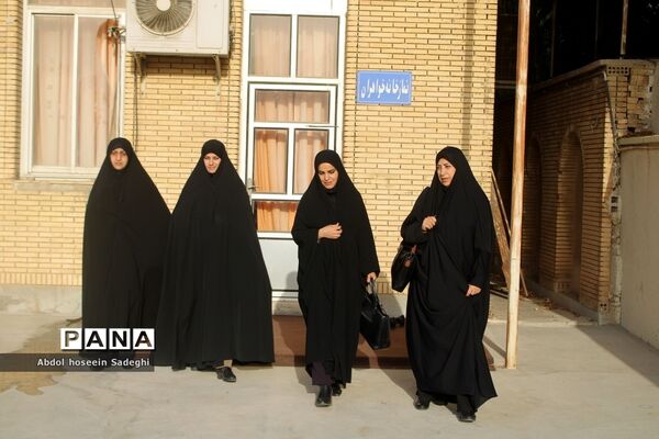 برگزای مراسم زیارت عاشورا در اداره‌کل آموزش و پرورش استان بوشهر