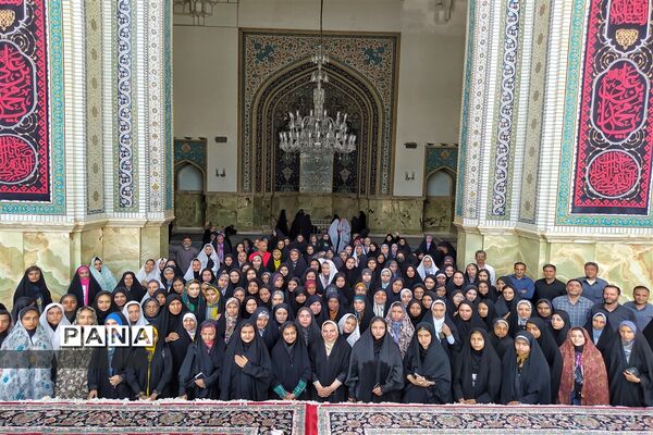 روز پایانی اردوی دانش‌آموزان دختر اصفهانی زیارت اولی در حرم مطهر امام رضا (ع)