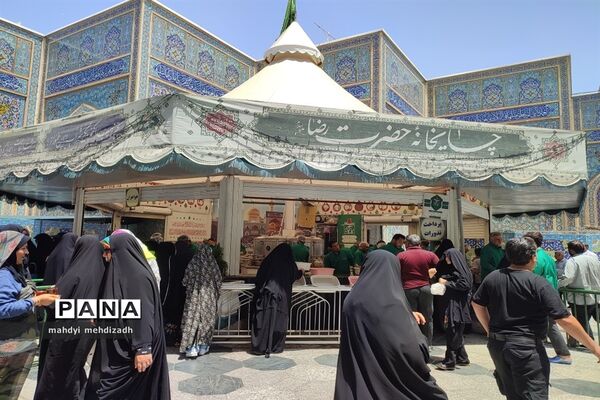 حال‌و‌هوای حرم ضامن آهو در سالروز شهادت جوادالائمه امام محمد‌تقی(ع)