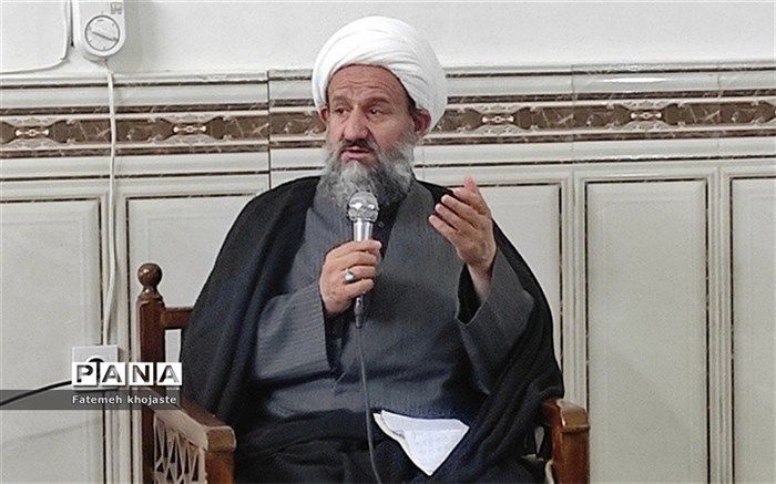 یکی از الطاف الهی که خداوند برشیعیان منت نهاد، تبعیت از پیامبر(ص) و اهل بیت بود