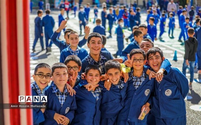 مدرسه کانون تحول در نظام تعلیم و تربیت است