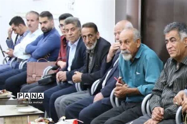 محفل شاعران و ادب‌دوستان در مصلی ‌نماز جمعه شهرستان قرچک