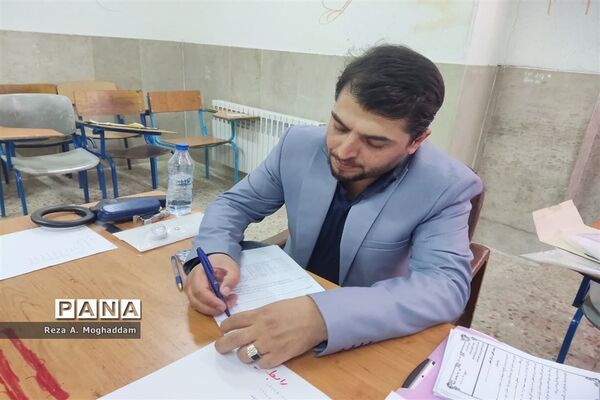 بازدید مسئولان وزارتی از آزمون ورودی مدارس استعدادهای درخشان در قم
