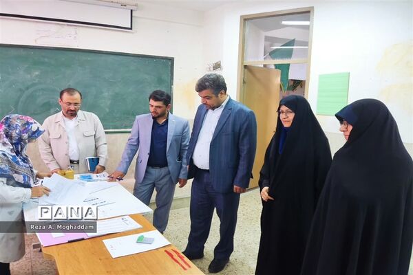 بازدید مسئولان وزارتی از آزمون ورودی مدارس استعدادهای درخشان در قم
