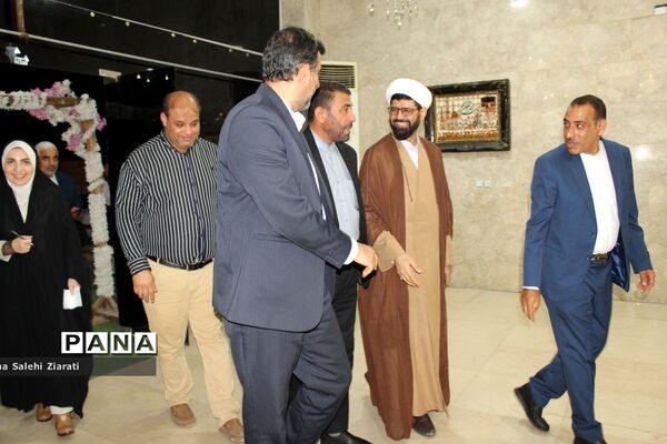 تجلیل از مربیان پرورشی‌، مشاوران‌، مراقبان سلامت و دبیران ورزش شهرستان بوشهر