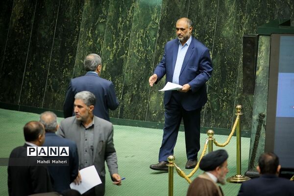 رای اعتماد مجلس به وزیر پیشنهادی جهاد کشاورزی