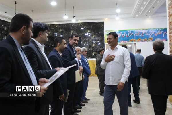 تجلیل از مربیان پرورشی‌، مشاوران‌، مراقبان سلامت و دبیران ورزش شهرستان بوشهر‌(‌2 )