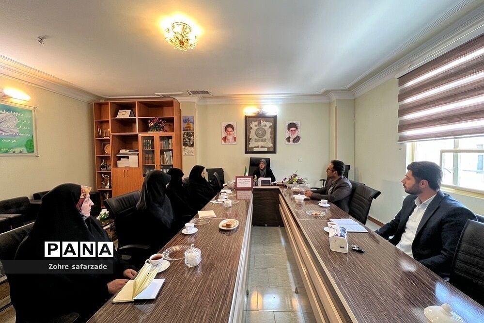 نشست همکاری و هم‌اندیشی حوزه علمیه و آموزش و پرورش رودهن