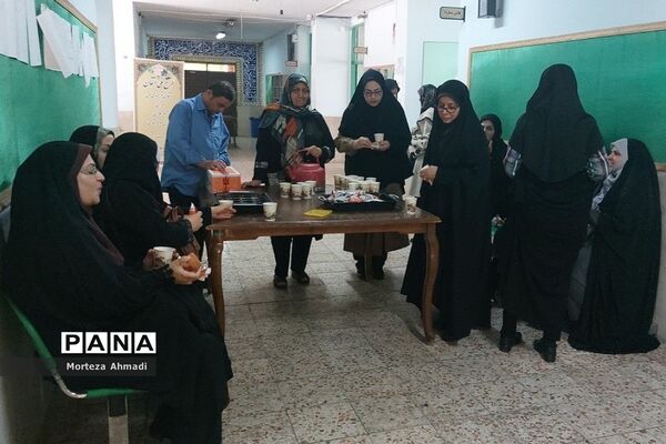 بازدید مدیر آموزش و پرورش ناحیه یک ری از برگزاری کلاس‌های طرح اتقان