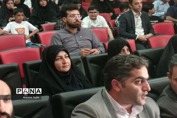 مراسم تجلیل از دانش‌آموزان برتر در رشته رباتیک شهرستان ورامین