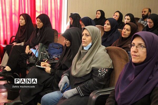 همایش ارتقای اطلاعات و دانش‌ مشاوران مدارس و مراکز مشاوره شهرستان‌های استان تهران
