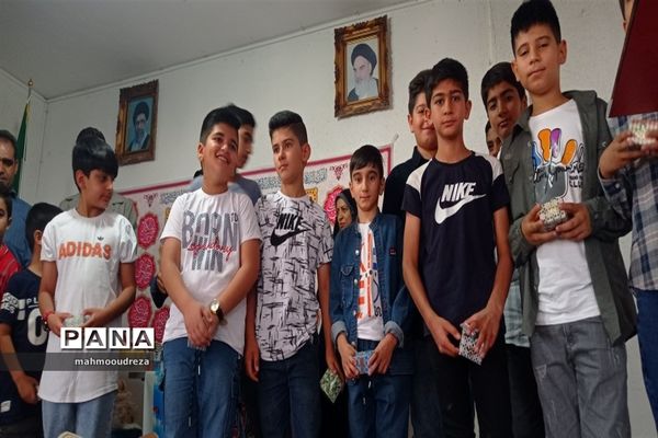 تقدیر از دانش‌آموزان قرآنی در شیراز