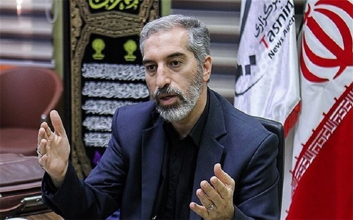 معاون امور هنری وزیر فرهنگ و ارشاد اسلامی  به تئاتر شهر آمد