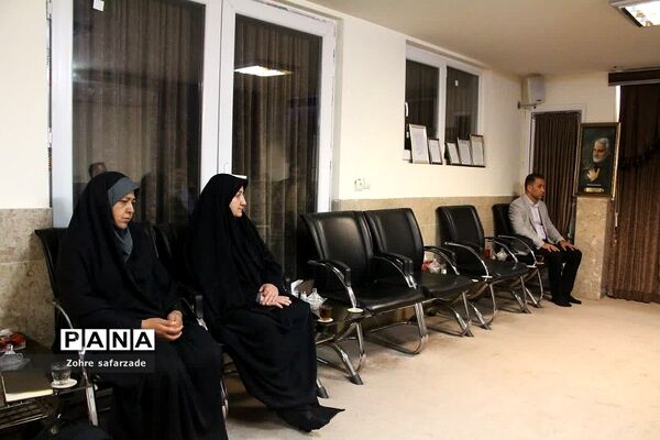 جلسه اعضای ستاد یادواره شهدا و سه شهید گمنام شهر آبعلی با امام جمعه رودهن