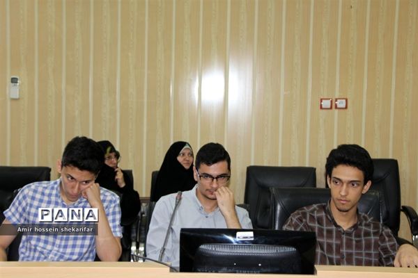 تجلیل از مدال‌آوران المپیاد‌های علمی و ادبی استان یزد در سال ۱۴۰۱