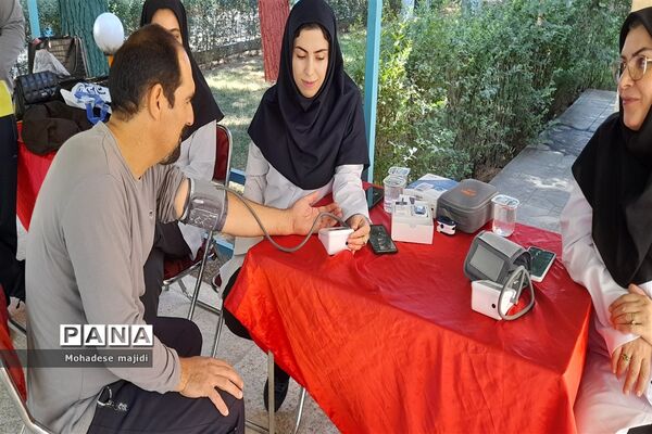 تقدیر از معلمان برتر خشت اولی شهرستان‌های استان تهران دراردوگاه استانی شهید محمد منتظری شهریار