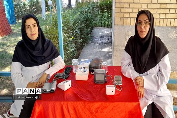 تقدیر از معلمان برتر خشت اولی شهرستان‌های استان تهران دراردوگاه استانی شهید محمد منتظری شهریار