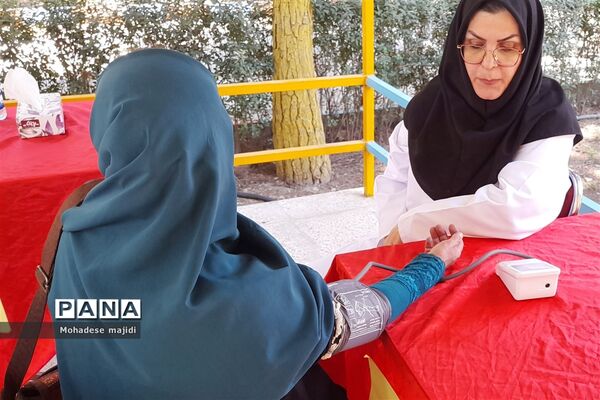 تقدیر از معلمان برتر خشت اولی شهرستان‌های استان تهران دراردوگاه استانی شهید محمد منتظری شهریار