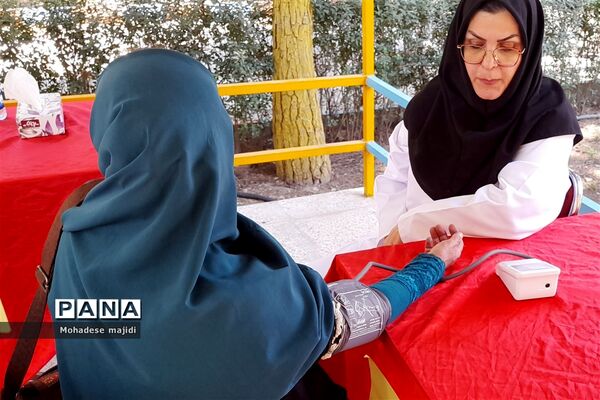 تقدیر از معلمان برتر خشت اولی شهرستان‌های استان تهران دراردوگاه استانی شهید محمد منتظری شهریار