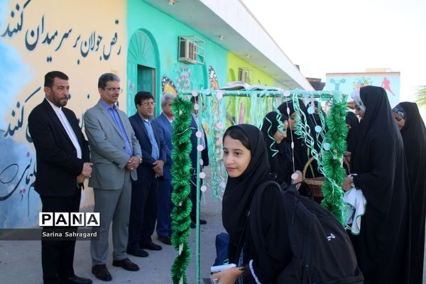 اعزام دانش‌آموزان دختر زیارت اولی  استان بوشهر به مشهد مقدس -۲