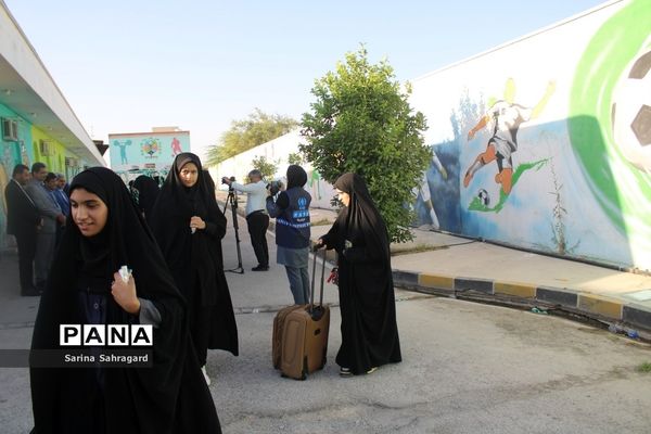 اعزام دانش‌آموزان دختر زیارت اولی  استان بوشهر به مشهد مقدس -۲