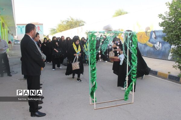 اعزام دانش‌آموزان دختر زیارت اولی  استان بوشهر به مشهد مقدس -۲