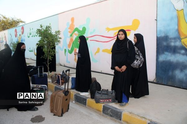 اعزام دانش‌آموزان دختر زیارت اولی  استان بوشهر به مشهد مقدس -۲