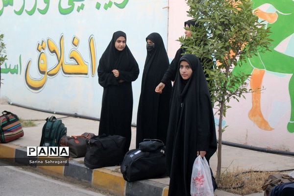 اعزام دانش‌آموزان دختر زیارت اولی  استان بوشهر به مشهد مقدس -۲