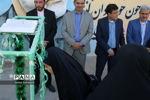 اعزام دانش‌آموزان دختر زیارت اولی  استان بوشهر به مشهد مقدس -۲