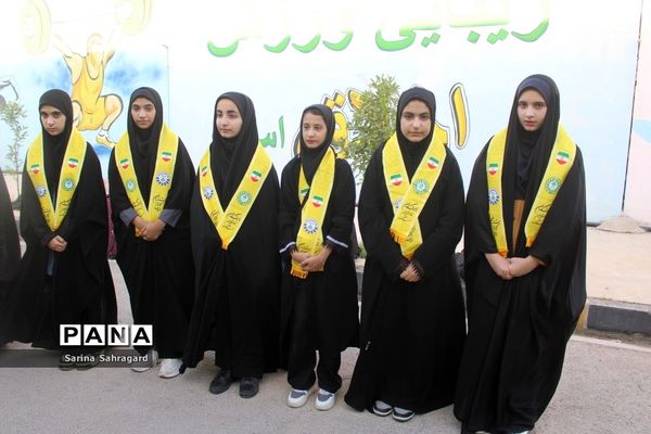 اعزام دانش‌آموزان دختر زیارت اولی  استان بوشهر به مشهد مقدس