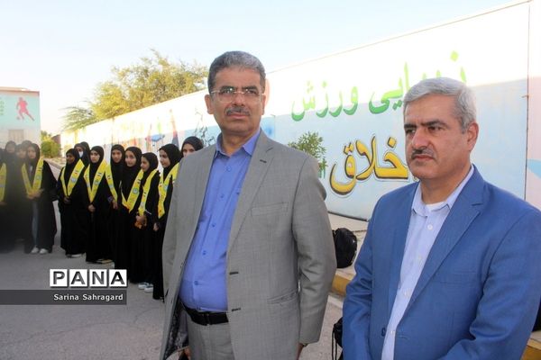 اعزام دانش‌آموزان دختر زیارت اولی  استان بوشهر به مشهد مقدس