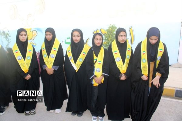 اعزام دانش‌آموزان دختر زیارت اولی  استان بوشهر به مشهد مقدس