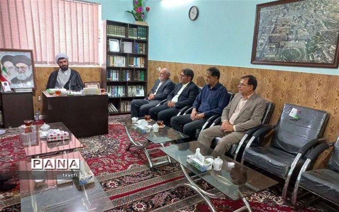 تاکید بر تداوم همکاری در زمینه‌های مختلف بین نهاد امام جمعه و شهرداری و شورای اسلامی