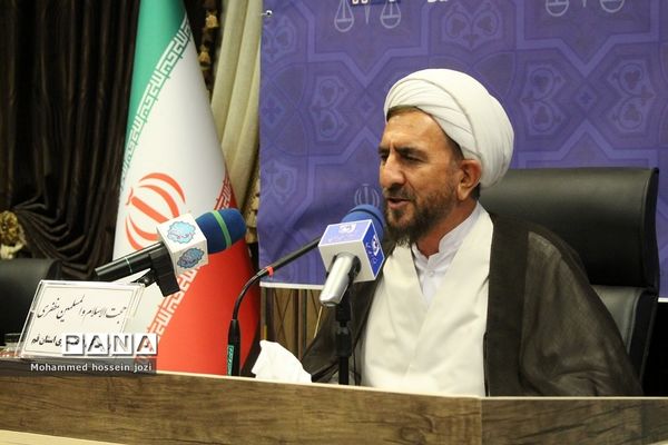 نشست خبری رئیس کل دادگستری و مسئولان قضایی استان قم