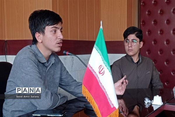 نشست فعالیت‌های تابستانه پسران خبرنگار پانا کاشمر