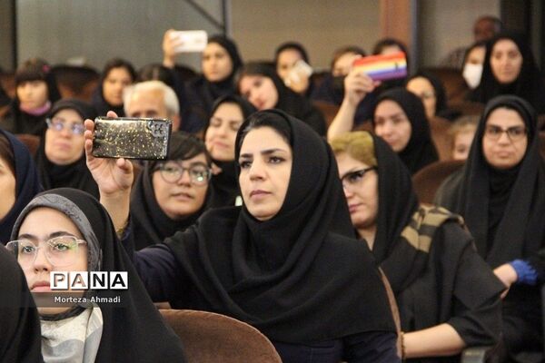 آیین تجلیل از برگزیدگان مرحله استانی دوازدهمین جشنواره نوجوان سالم شهرستان‌های استان تهران
