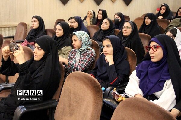 آیین تجلیل از برگزیدگان مرحله استانی دوازدهمین جشنواره نوجوان سالم شهرستان‌های استان تهران