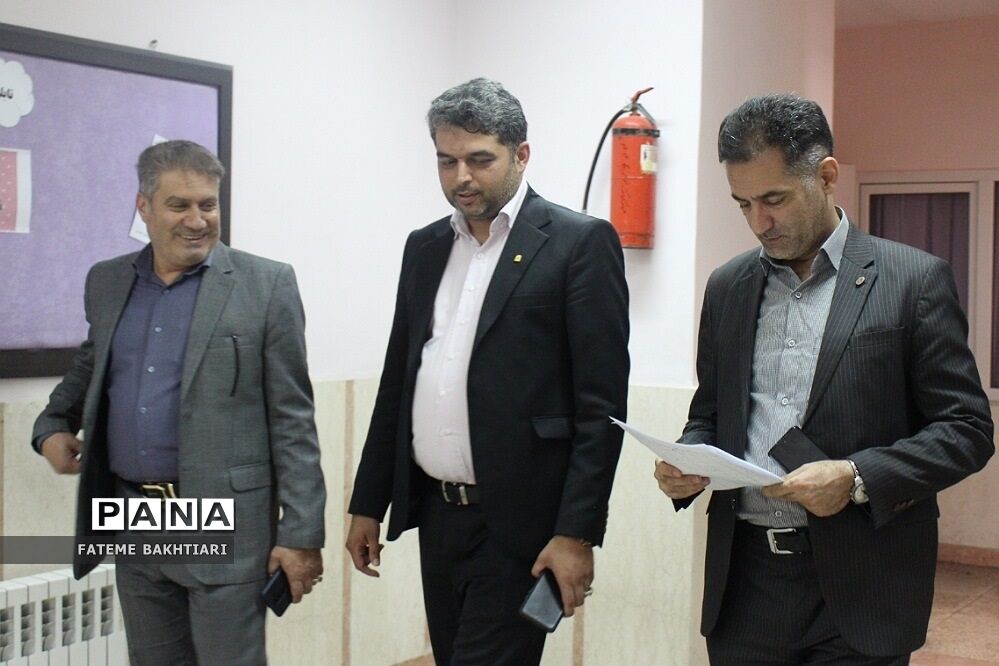 کارگاه‌های توانمندسازی رتبه‌های برتر قرآن‌ و عترت شهرستان‌های استان تهران‌