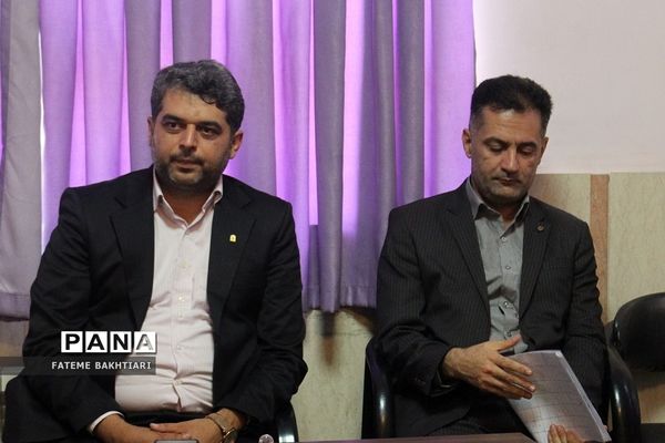 کارگاه‌های توانمندسازی رتبه‌های برتر قرآن‌ و عترت شهرستان‌های استان تهران‌