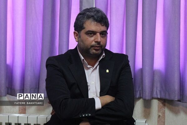 کارگاه‌های توانمندسازی رتبه‌های برتر قرآن‌ و عترت شهرستان‌های استان تهران‌