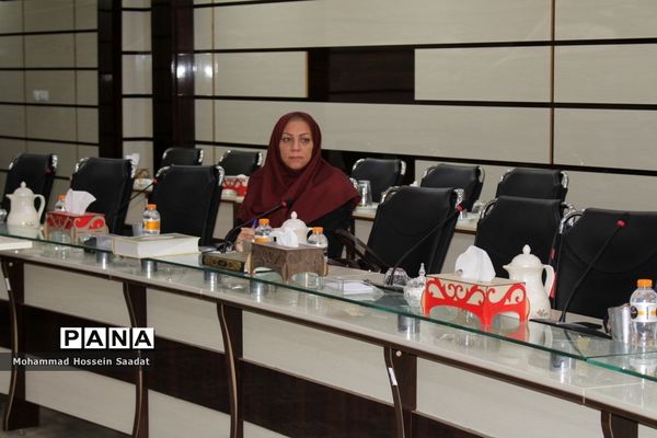 جلسه هم‌اندیشی توسعه و تجهیز هنرستان‌های استان بوشهر