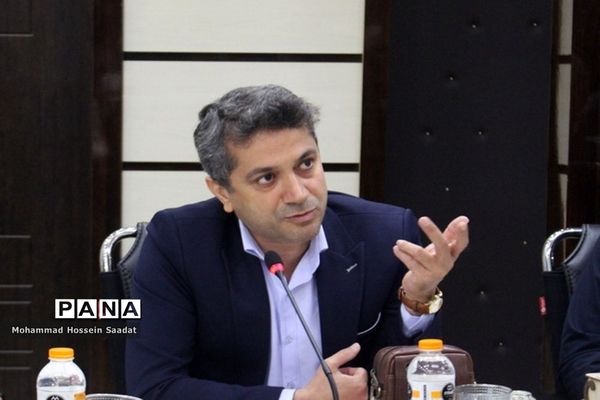 جلسه هم‌اندیشی توسعه و تجهیز هنرستان‌های استان بوشهر