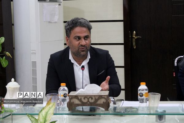 جلسه هم‌اندیشی توسعه و تجهیز هنرستان‌های استان بوشهر