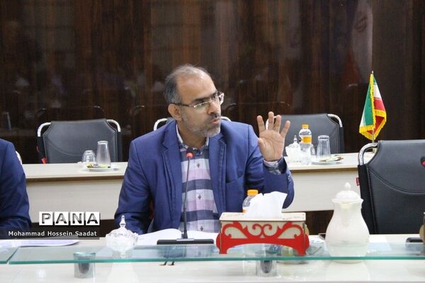 جلسه هم‌اندیشی توسعه و تجهیز هنرستان‌های استان بوشهر