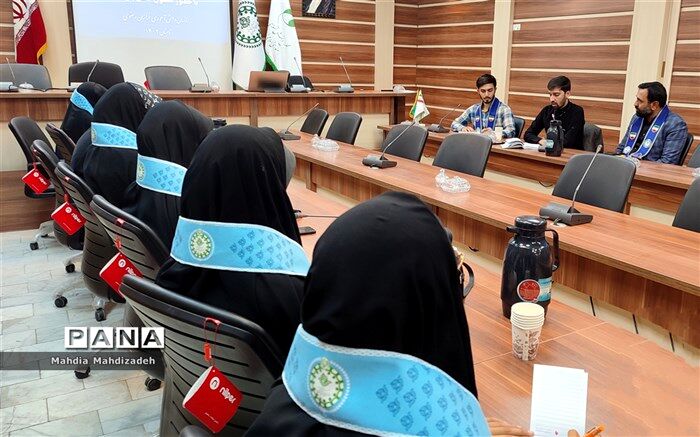 عضو سازمان دانش آموزی باید با عینک جستجوگری به مسائل بنگرد
