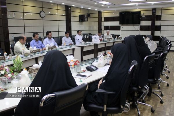 نشست مدیرکل آموزش و پرورش استان بوشهر با حوزه معاون پرورشی و فرهنگی